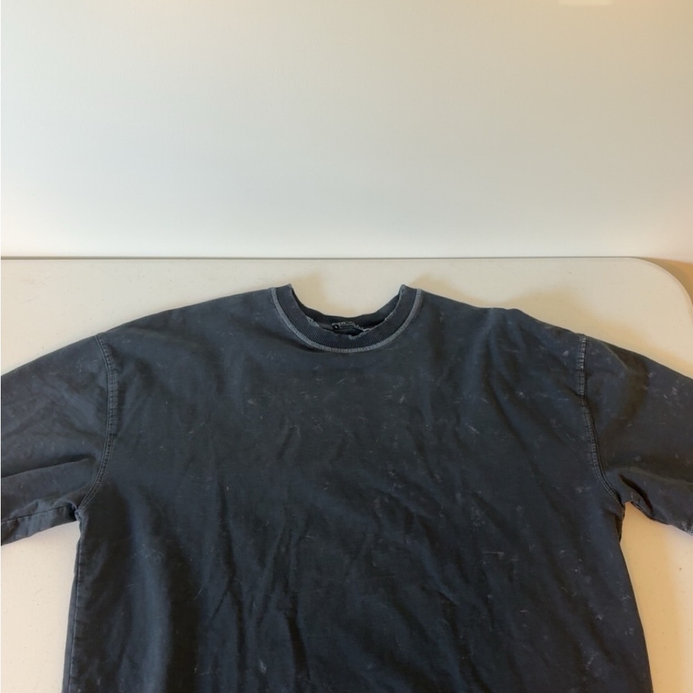 Men's Zara bottom cut shirt
